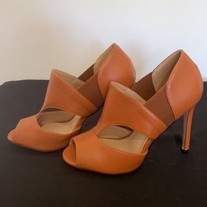 Warm caramel faux leather banded high heel sandals
